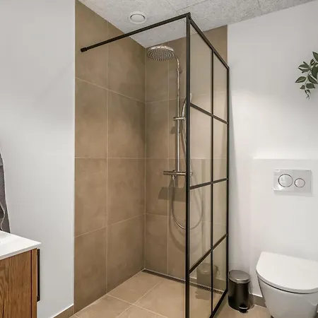 Lovely 16-person Luxury House With Activity Room, Outdoor Hot Tub And Outdoor Sauna Prázdninový dům *
