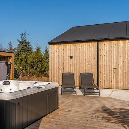 Lovely 16-person Luxury House With Activity Room, Outdoor Hot Tub And Outdoor Sauna Prázdninový dům *